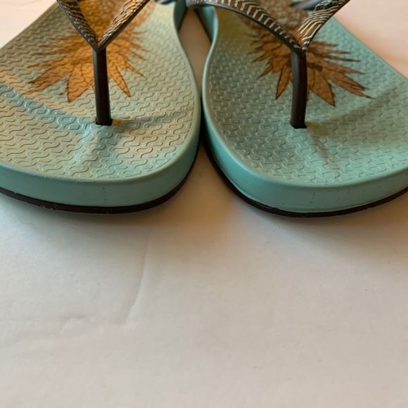 IPANEMA  Pineapple Flip Flop Size 11 - Picture 6 of 6